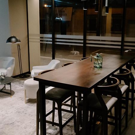 Apartamento Exclusivo Ciudad De Guatemala Zona 10 エクステリア 写真